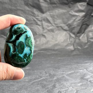 Galet Chrysocolle Malachite 67g environ