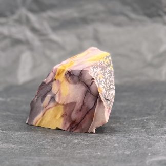 Mokaite une face polie 275g environ
