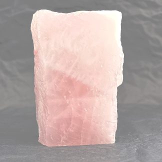 Quartz Rose une face polie 1.242kg environ